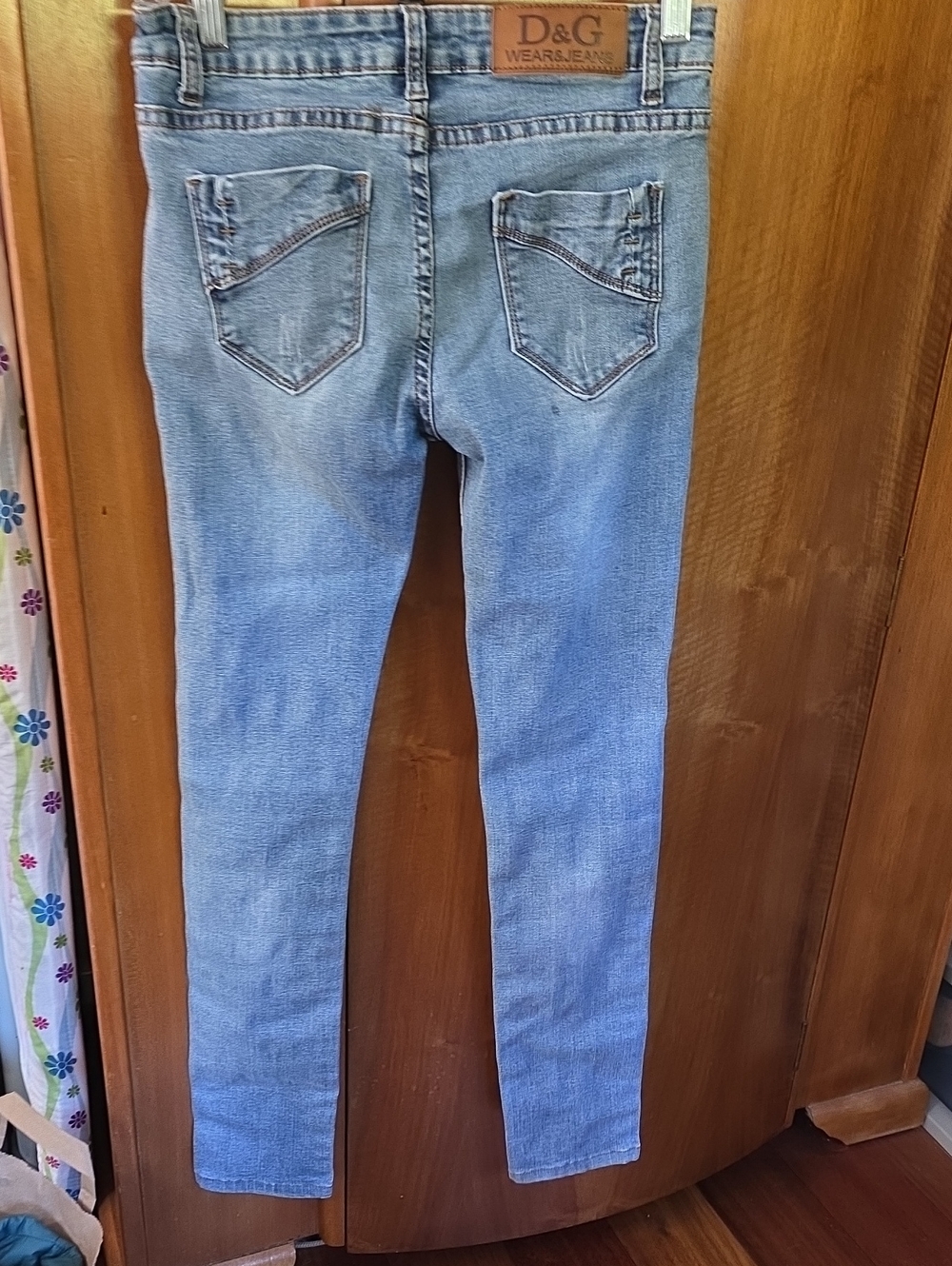 D&G Women's Medium Blue Skinny Jeans - Picture 3 of 10